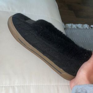 Black knitted slip on Ugg’s
